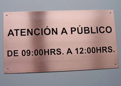 Placa personalizada em aço inox para fachada São Paulo