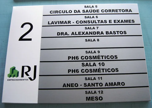 Sinalização em metal gravado sob medida São Paulo