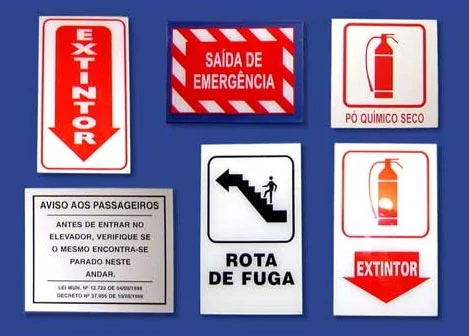 Placa em acrílico com impressão UV personalizada SP