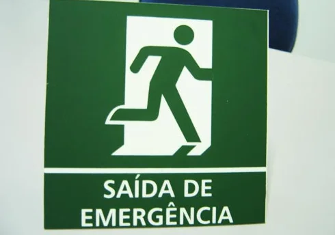 Placa indicativa em PVC para corredor de empresa SP
