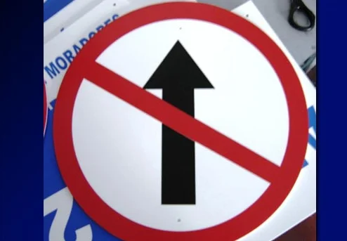 Placa de banheiro em PVC para estabelecimento comercial SP