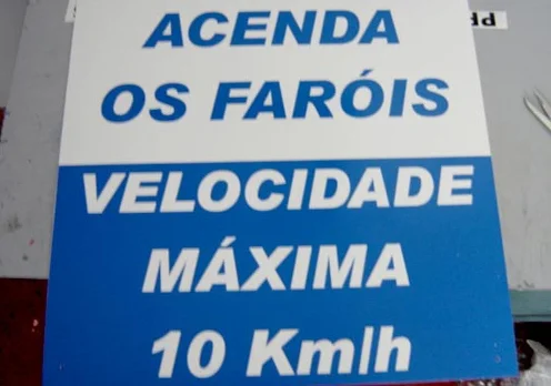 Sinalização direcional em PVC para hospital São Paulo