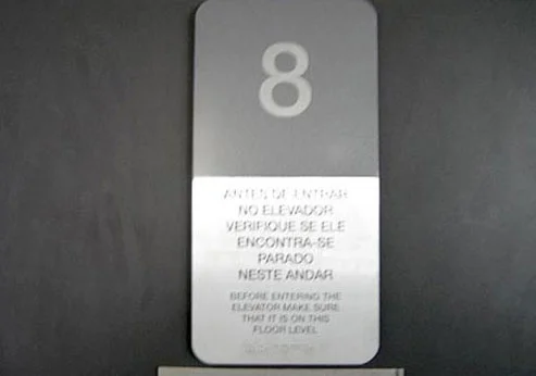 Placa indicativa de pavimento para condomínio residencial SP